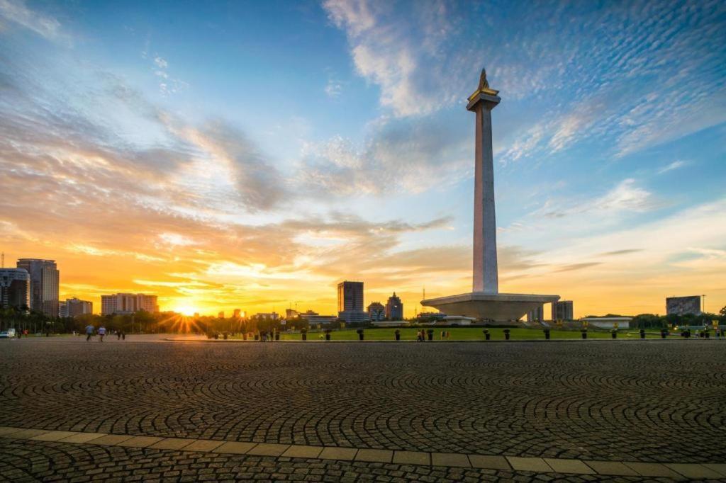 Готель Super Oyo 91074 Stariez Senen Syariah Джакарта Екстер'єр фото